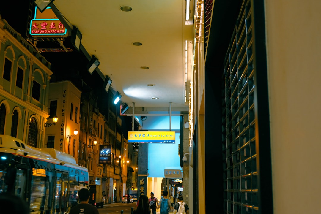 Satwa Shopping District Traditional – Complete Guide 2025