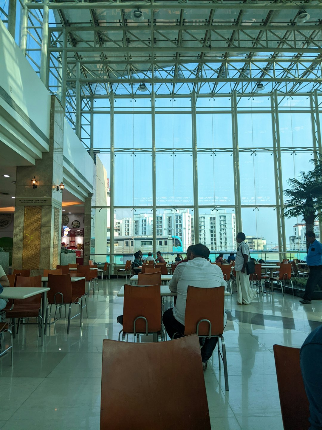 Dubai Airport Guide: Terminals, Transfers & Tips for Visitors