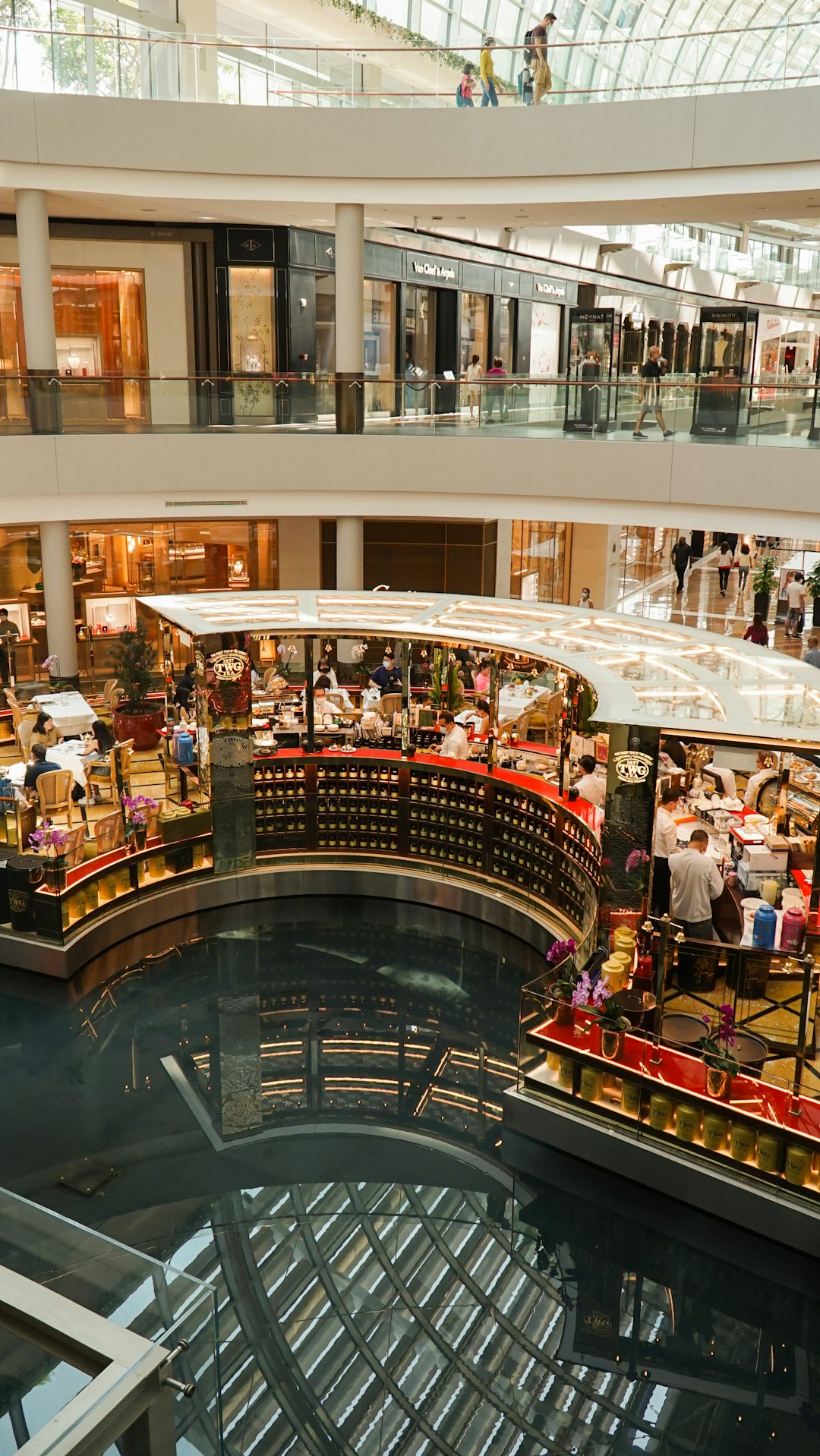 Gold Souk Dubai: Shopping Guide & Bargaining Tips