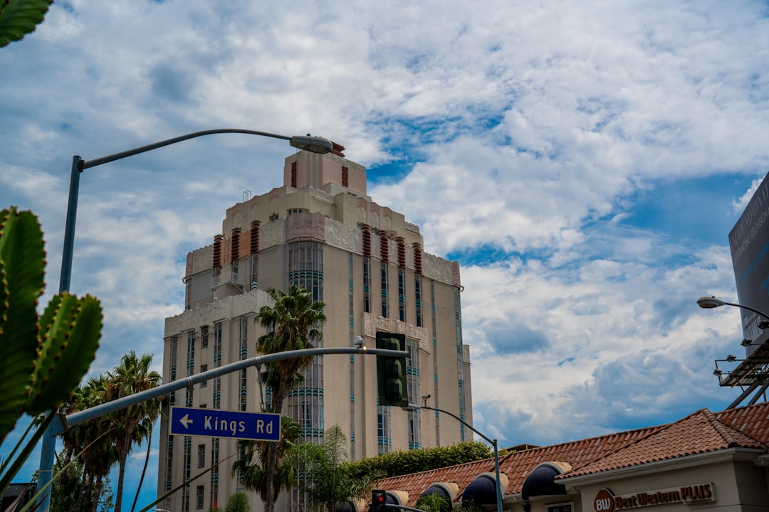 Warner Bros World Abu Dhabi – Experience Guide