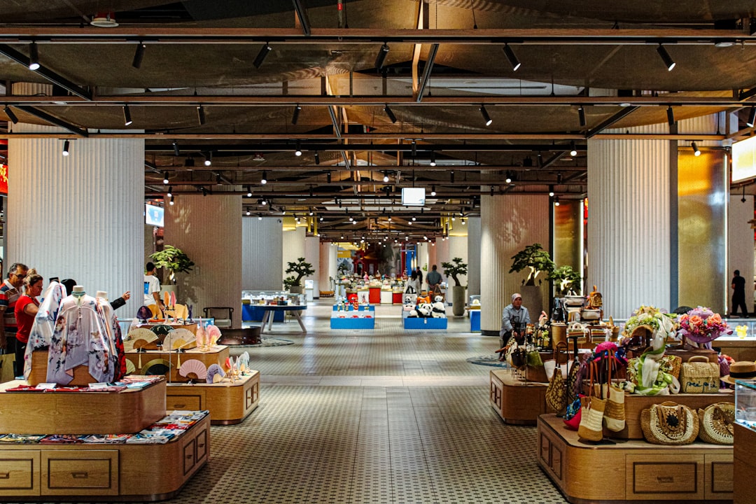 Dubai Handbags Luxury Shopping – Experience Guide