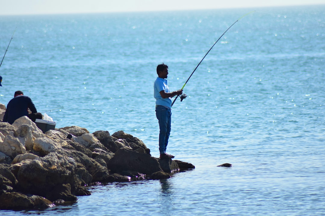 Dubai Fishing License Regulations – Experience Guide