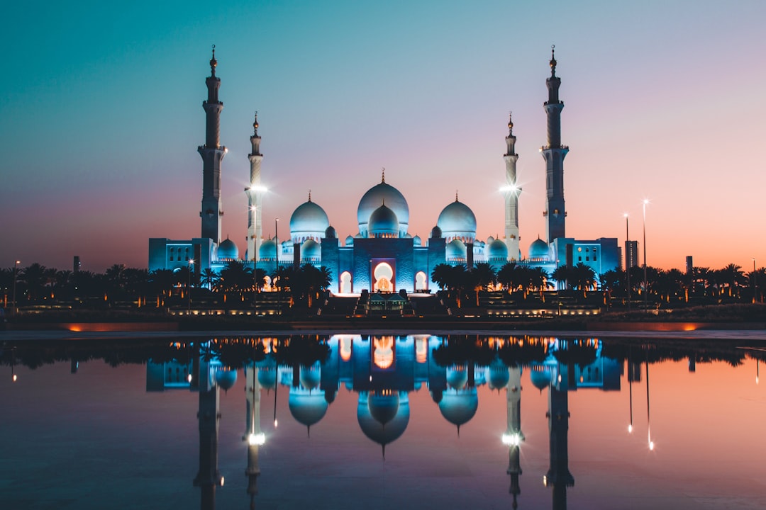 Sheikh Zayed Grand Mosque – Experience Guide