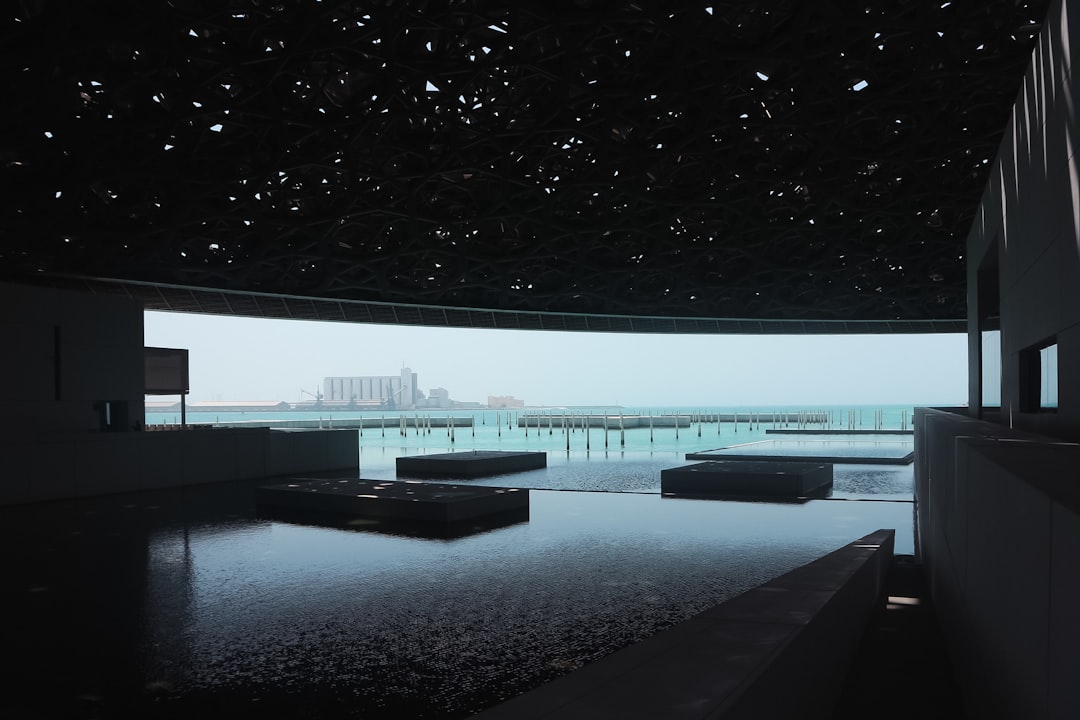 Abu Dhabi Louvre Museum – Experience Guide
