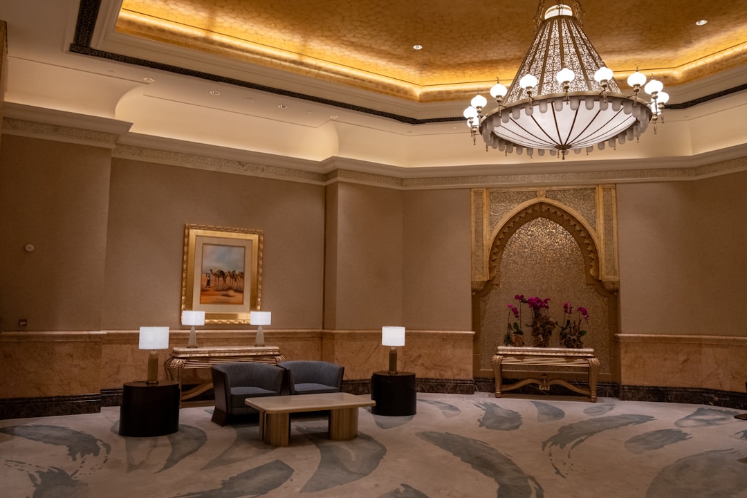 Abu Dhabi Emirates Palace – Experience Guide