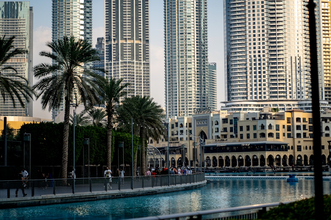 Dubai Minimum Wage Requirements – Experience Guide