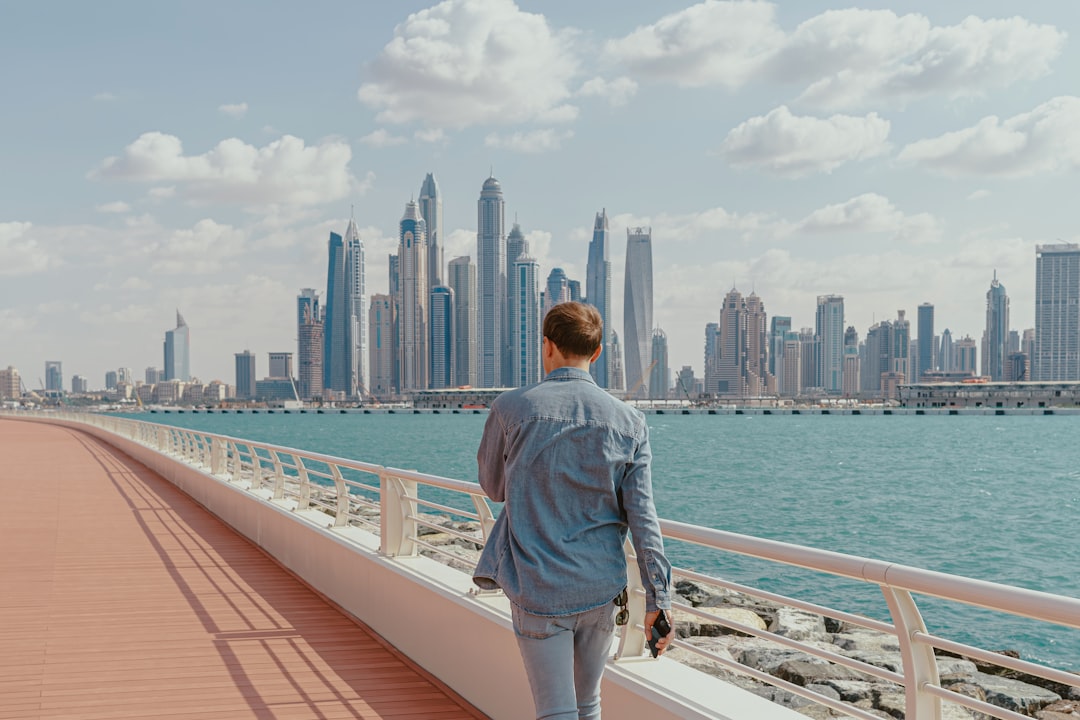 Solo Female Travel Dubai – Complete Guide 2025